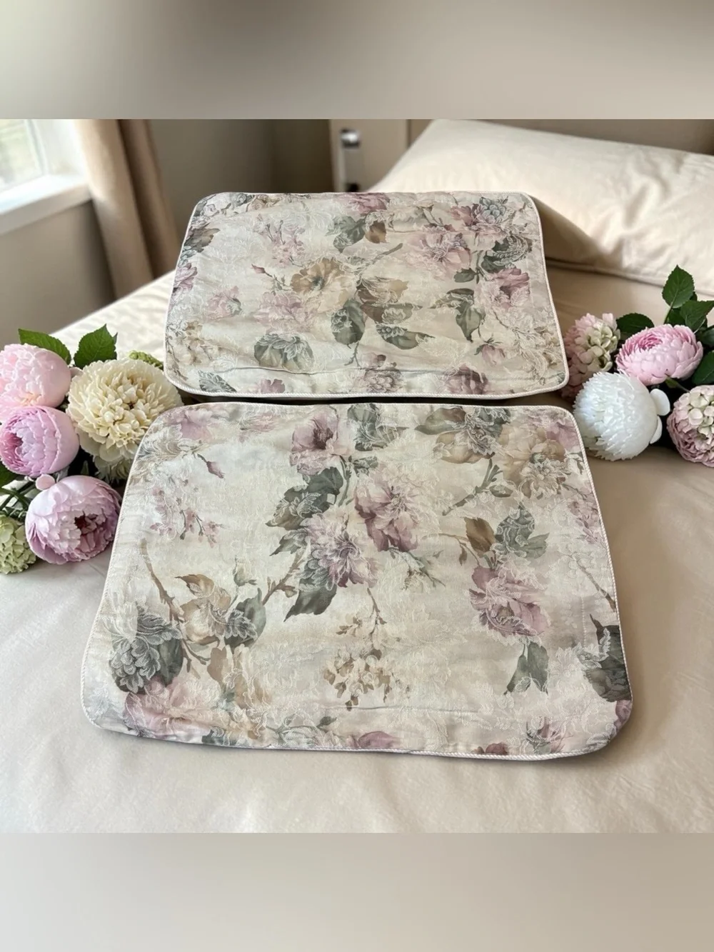2 Burlington Home Floral Damask Standard Pillow Shams Beige Mauve Rose Rope Edge